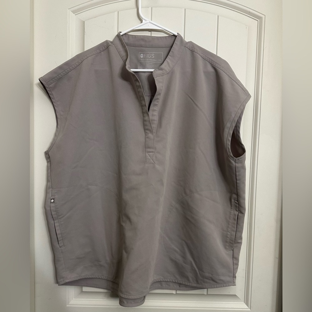 Figs sleeveless scrub top size XXL 
P.O. #1842
